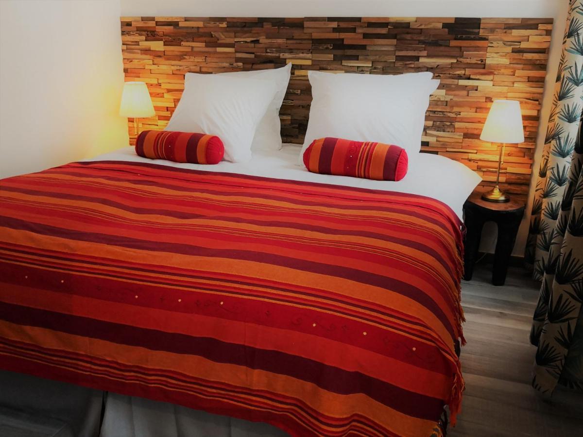 Hotel Les 7 Sources LʼIsle-Adam Pokoj fotografie