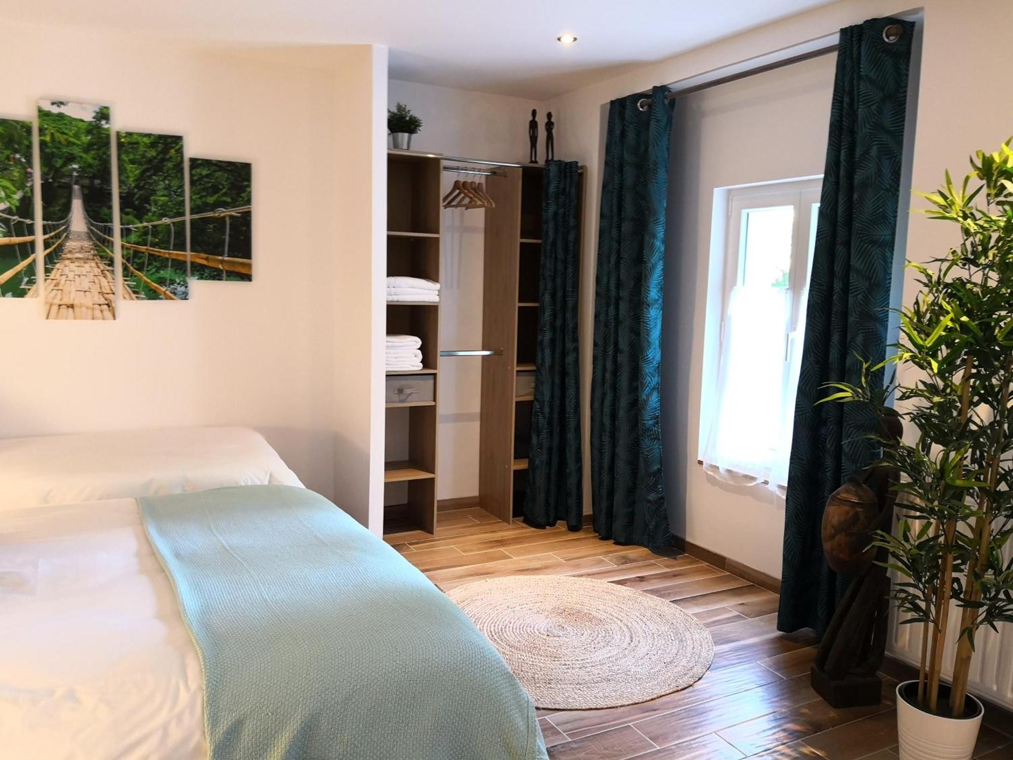 Hotel Les 7 Sources LʼIsle-Adam Pokoj fotografie